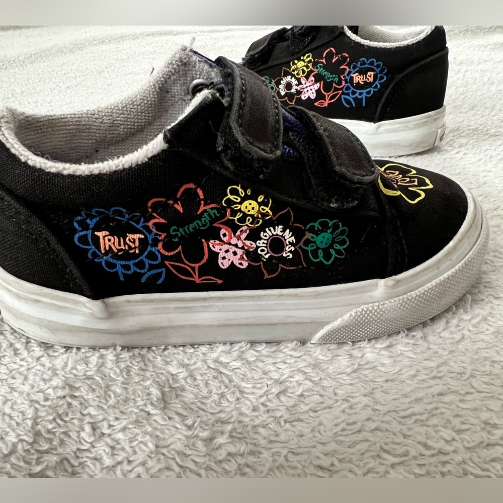 VANS Old Skool V Cultivate Care